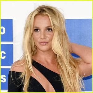 britney spears naked pictures|Britney Spears goes completely naked on the beach in ...